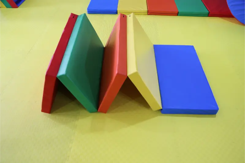 XOT XIN OUTAI vertieft die Produktforschung und -entwicklung und bietet maßgeschneiderte Soft-Equipment-Lösungen für globale Kindersporteinrichtungen