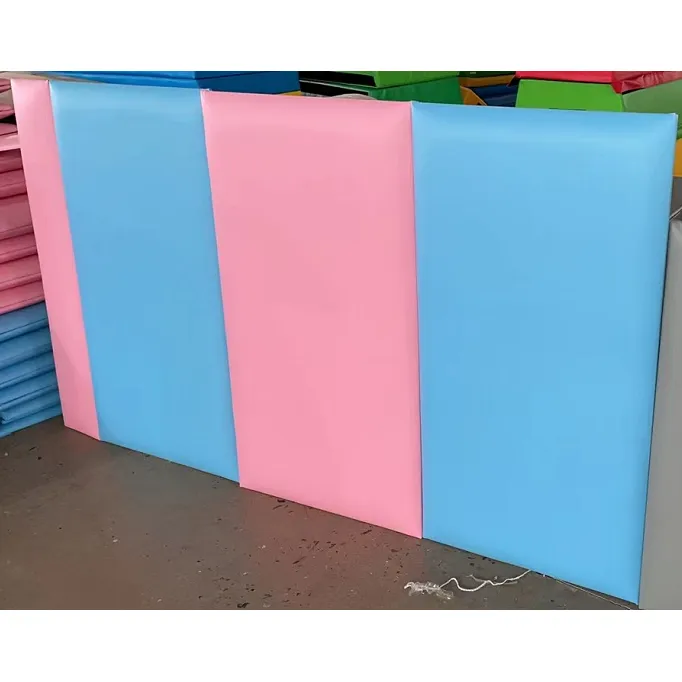 Weiche Polsterung der Bogenwand