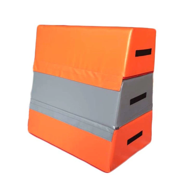 Weiche dreiteilige Sprungbox mit quadratischer Oberseite